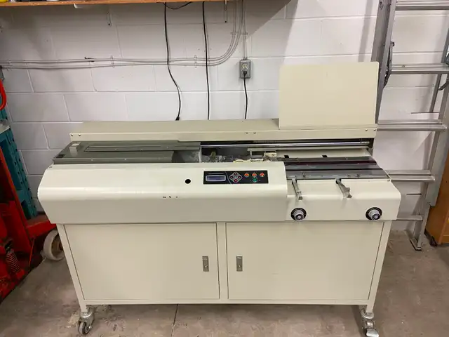 Perfect Binding Machine-970 Series in Other Business & Industrial in Barrie - Image 2
