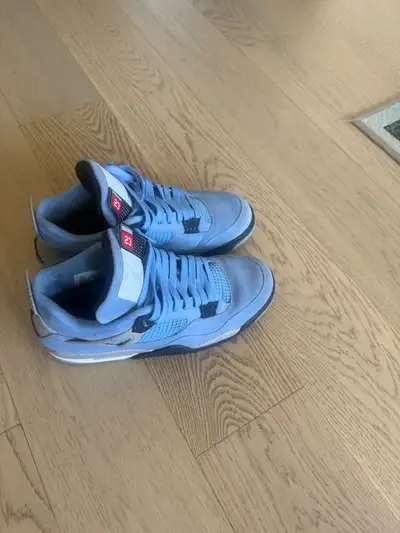 Jordan 4 unc retro size 10.5, View more