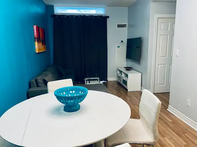 1 Bdrm City Center in Ontario in Canada - Image 4