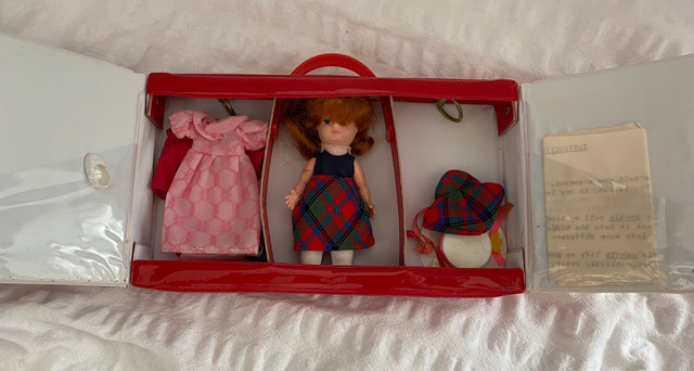 Vintage 1970’s Uneeda Kim Doll with Case in Toys & Games in City of Toronto