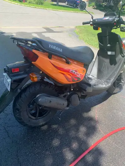 Yamaha bws 50cc 2006 Ce qui a été réparé : -Démarreur(30 mars 2023) -Crank shaft(5 mai 2023) -Bearin...