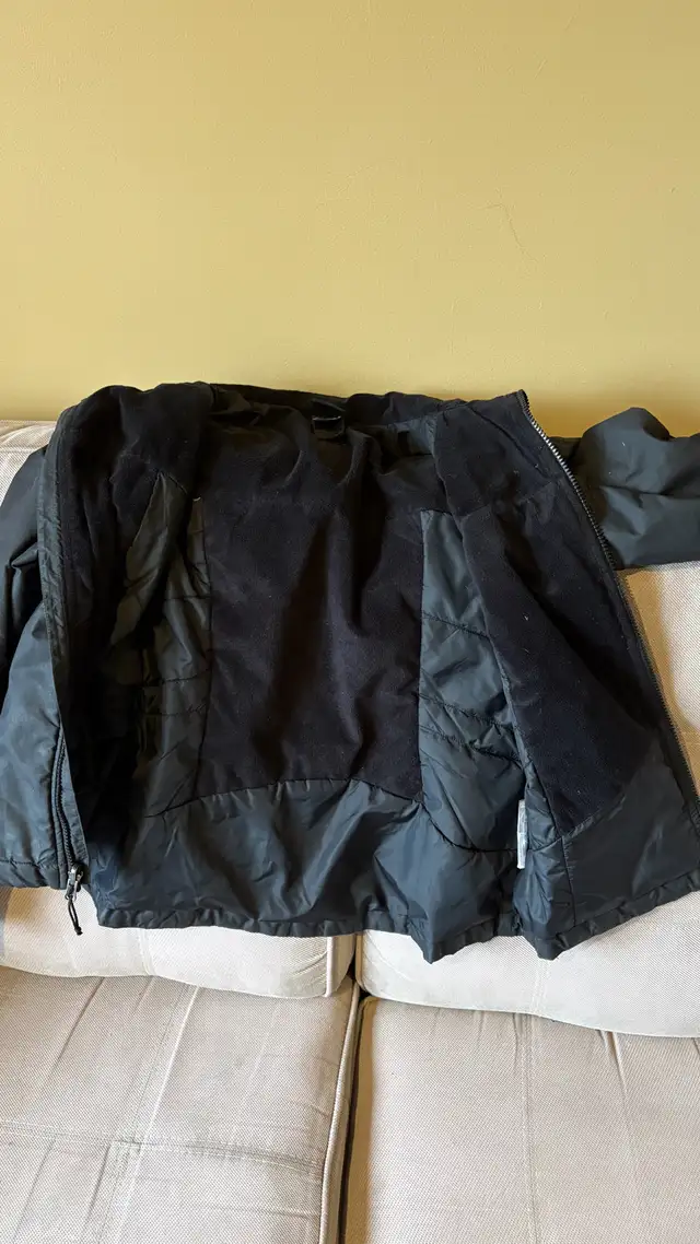 The North Face Jacket - Small in Women's - Tops & Outerwear in Mississauga / Peel Region - Image 3