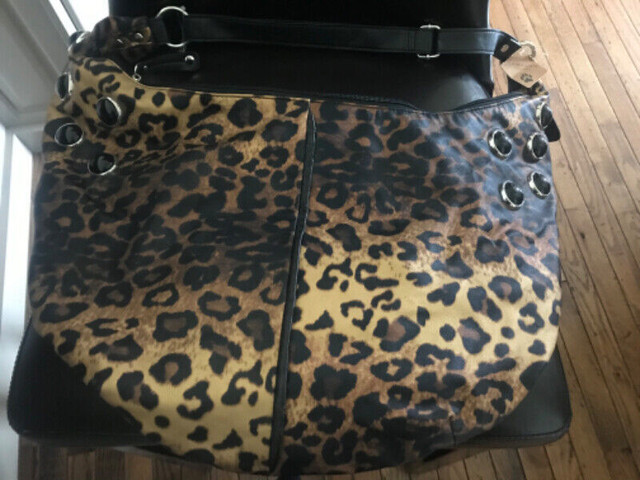 Rampage purse in Women's - Bags & Wallets in Charlottetown