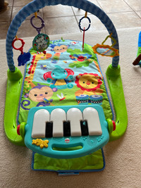 Tummy time play mats