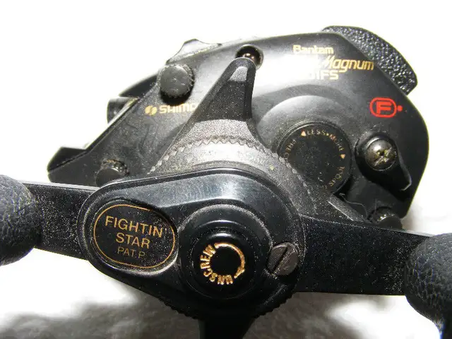 Shimano baitcast reel & rod in Fishing, Camping & Outdoors in Owen Sound - Image 7