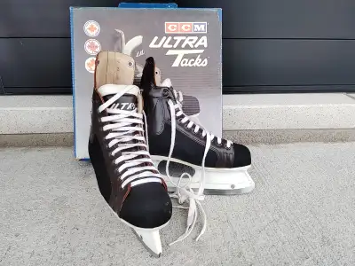 Patins à glace pour homme CCM pointure 8 1/2 et AUTRES, View more
