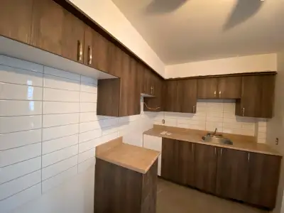 Appartement  4 1/2 à Villeray/St.Michel . Sous-sol d'un 8-plex.