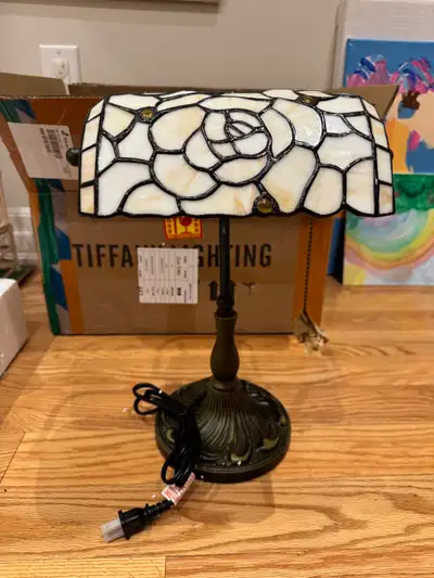 Tiffany banker lamp - BRAND NEW, View more