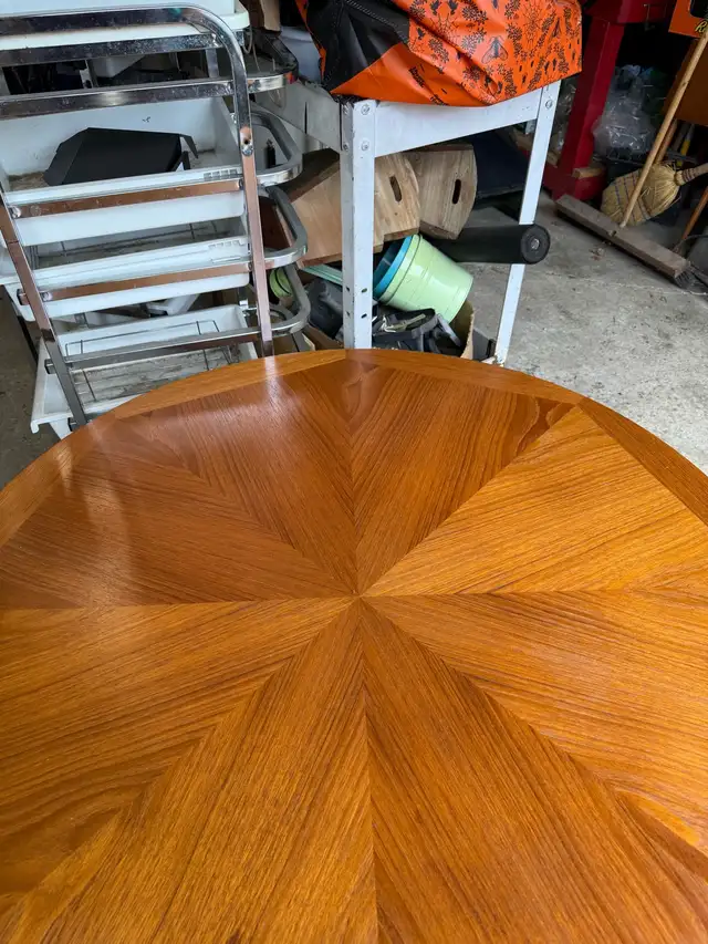 Mcm round teak coffee table in Coffee Tables in Edmonton - Image 3