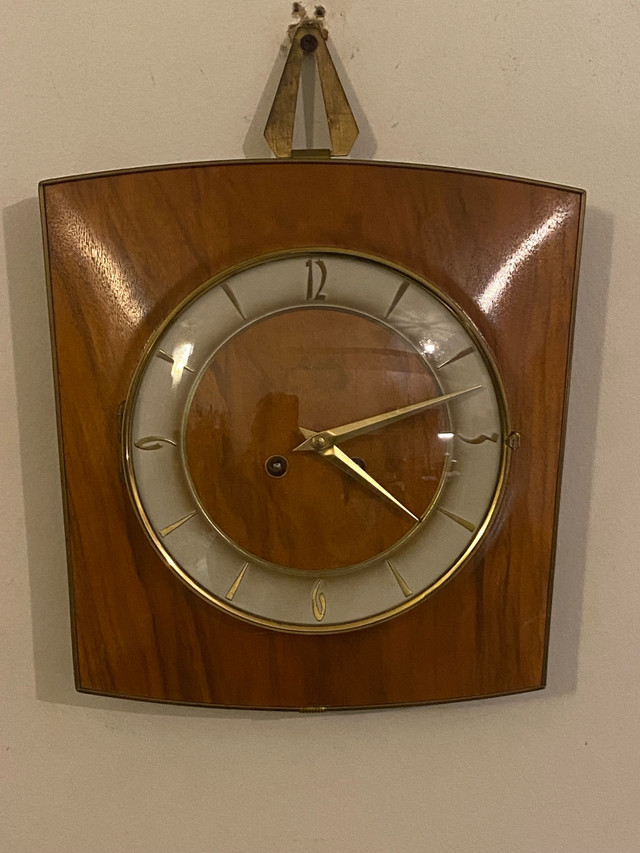 Antique Mauthe 4 jewels chiming wall clock. 12”x10”. in Arts & Collectibles in Markham / York Region