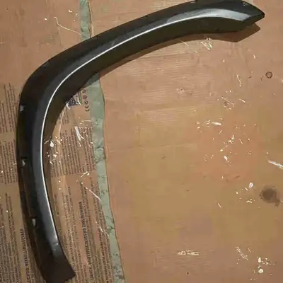 One brand new fender flare from 2007 dodge ram 3500 passenger side of truck.