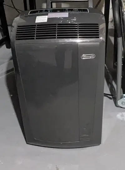 A/C Bought 2 years ago new, replaced with better equipment. Comes with window kit. $325 or best offe...