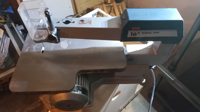 Moving Sale! Vintage Scroll Saw in Power Tools in Penticton