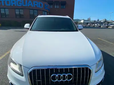 This well-maintained Audi Q5 is in great condition and features a reliable 2.0T engine with only 98,...