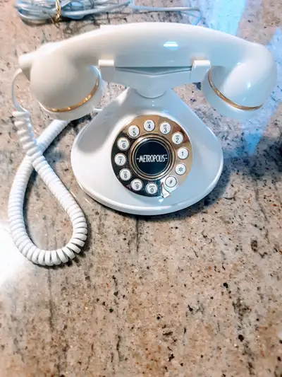Téléphone Conair Métropolis Rétro- Vintage Telephone, View more