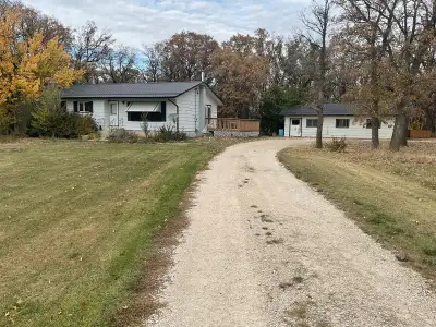 6.1acres with a 1300sqf house,full basement on Hwy 6 bordering Oakdale Drive Basement is ready for e...