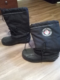 men-boy black boots size 10 price $5 with lining