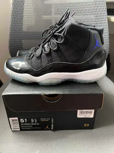 AIR JORDAN 11 SPACE JAM SIZE 5.5US, View more