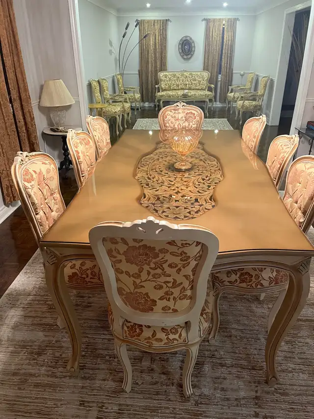 Dinning and living set  in Dining Tables & Sets in Markham / York Region - Image 4