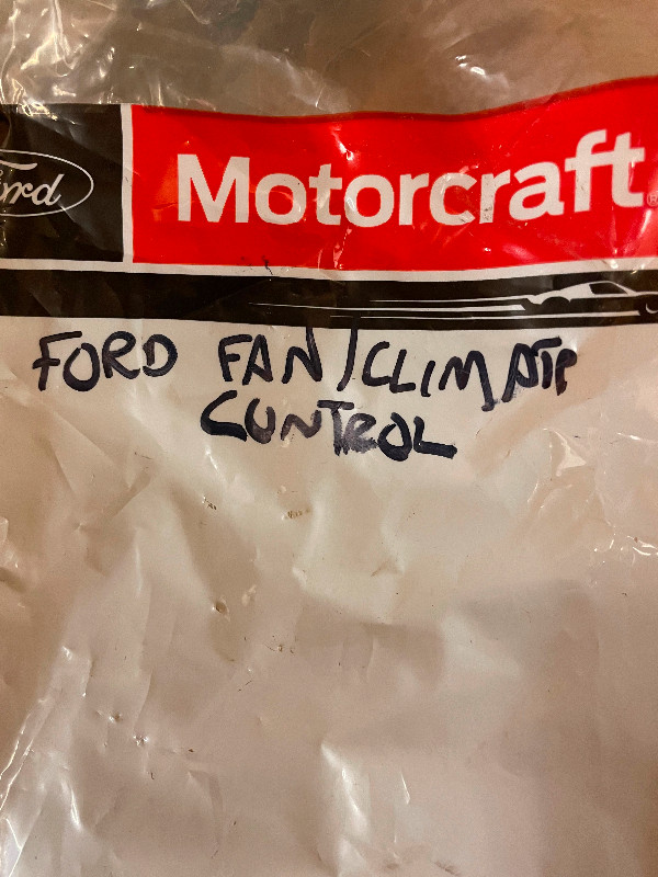 Ford climate fan control switch in Other Parts & Accessories in Edmonton - Image 2