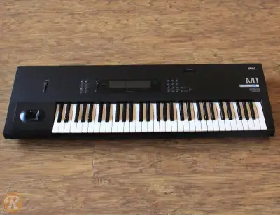 Korg M1 fonctionne bien mais l'affichage est mort très propre ! mot clé Roland clavier Korg synthesi...