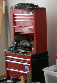 Looking for a tool cabinet on wheels