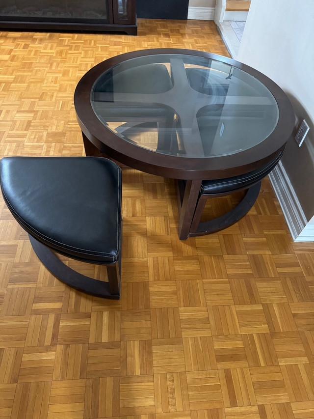 Coffee table with chairs in Coffee Tables in Mississauga / Peel Region - Image 2