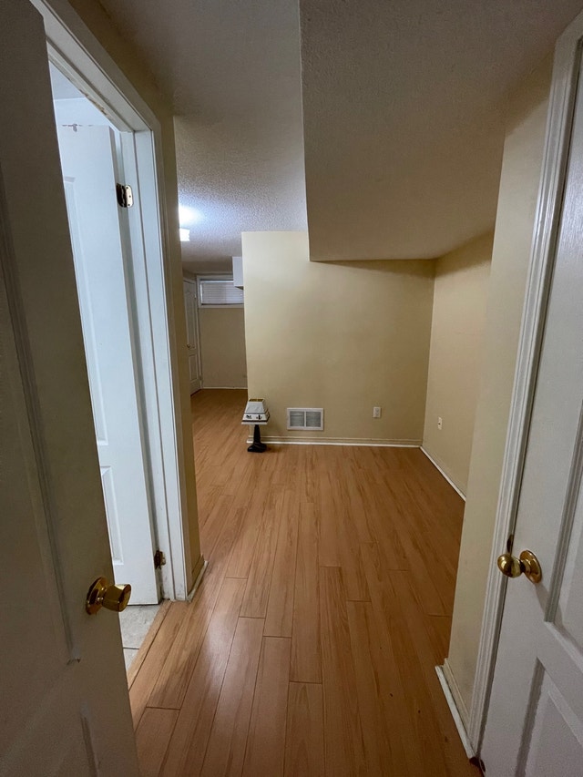 1 Bedroom Basement Apartment in Upper Beaches Long Term Rentals