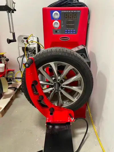 Heavy-Duty Wheel Lift for Balancers, View more