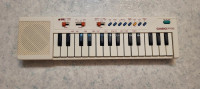 Vintage Casio PT-10 Mini Electronic Synthesizer Keyboard