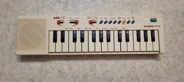 Vintage Casio PT-10 Mini Electronic Synthesizer Keyboard in Pianos & Keyboards in Peterborough