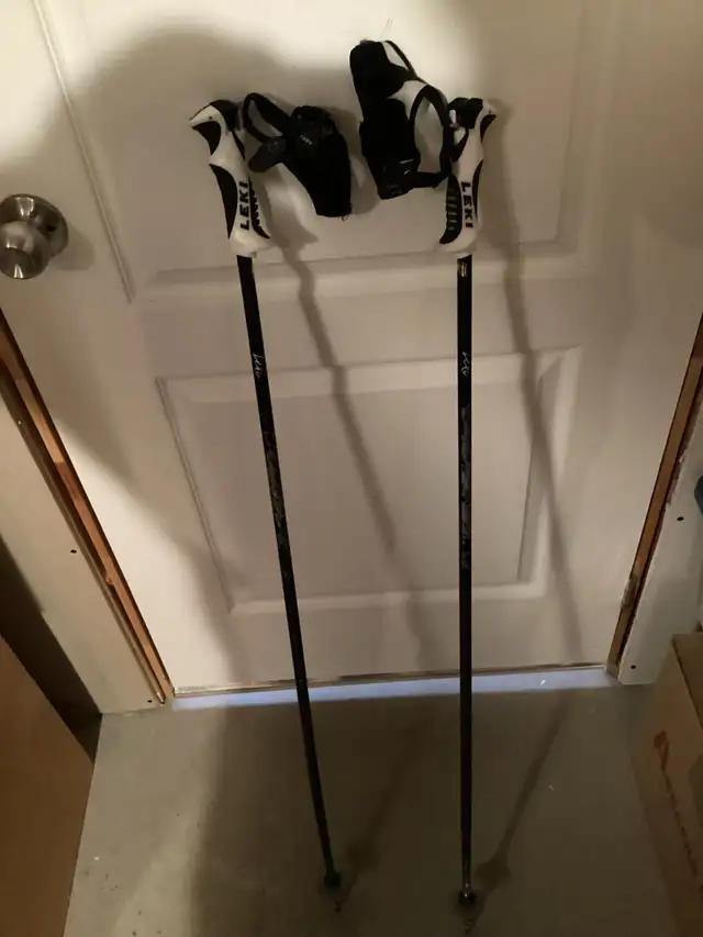 bâton de ski alpin LEKI  in Ski in Drummondville - Image 2