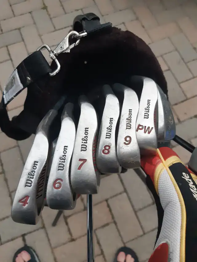 Wilson Pro Staff Steel Iron Set - longer shafts in Golf in Oshawa / Durham Region - Image 4