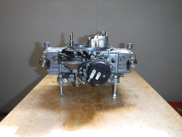 Holley Carburetor in Engine & Engine Parts in Markham / York Region - Image 3