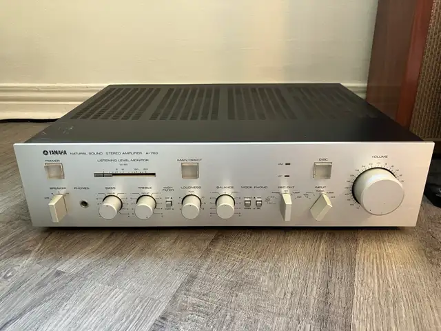 Yamaha Natural Sound Stereo Amplifier A-760 in Stereo Systems & Home Theatre in City of Toronto - Image 3