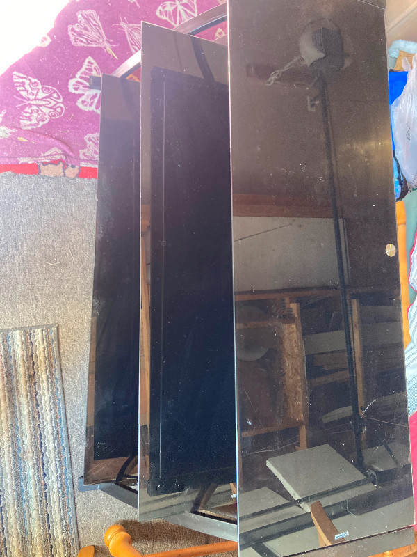 TV stand for sale in good condition pu Southend Edmonton SW in Video & TV Accessories in Edmonton