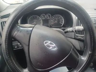 Vehicle has broken rear right axel. Otherwise very good , valid safety to 2027. Includes full new se...