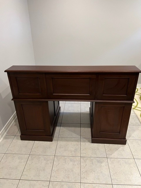 Antique Desk Excellent Condition was $950  now asking $500 in Desks in Markham / York Region - Image 3