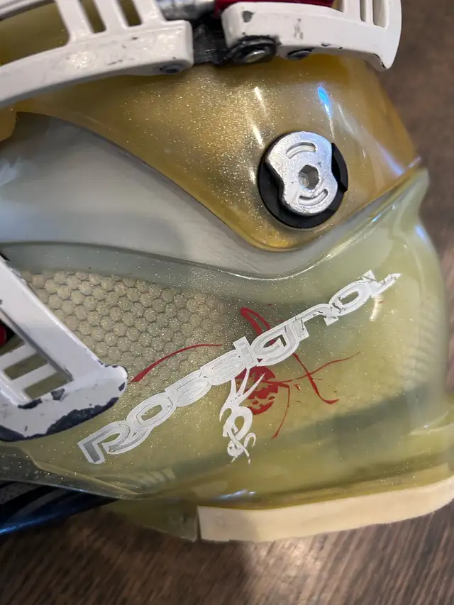 Rossignol Electra 80 Sensor 3 Ski Boots - Size 24.5 in Ski in Ottawa - Image 4