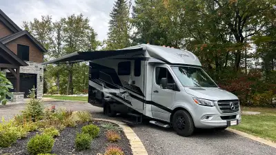 VR SUR MESURE POUR UN COUPLE PASSIONNÉ POUR PLUSIEURS SAISON.