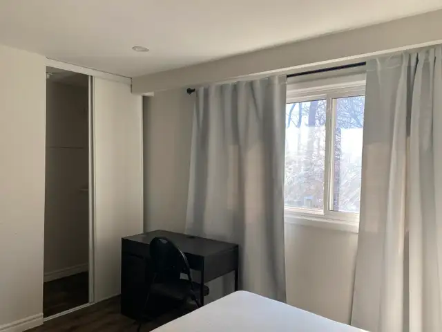Second-floor master bedroom with private washroom in Room Rentals & Roommates in City of Toronto - Image 5