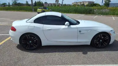 BMW Drive 35i 2009 automatique 66,000 kilomètres très bonne condition mécanique et tout fonctionne t...