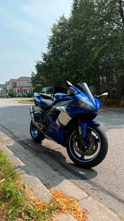 2002 Yamaha R1 49,000km 2 keys | Clean title | Ownership in hand No issues. Turn the key and go. Spe...