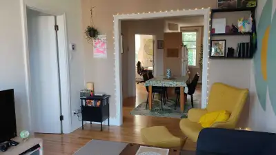 [Disponible à partir du 21 octobre 2026.] Limoilou. Beau 4 1/2 ensolleillé au 2e étage. Rue calme, p...