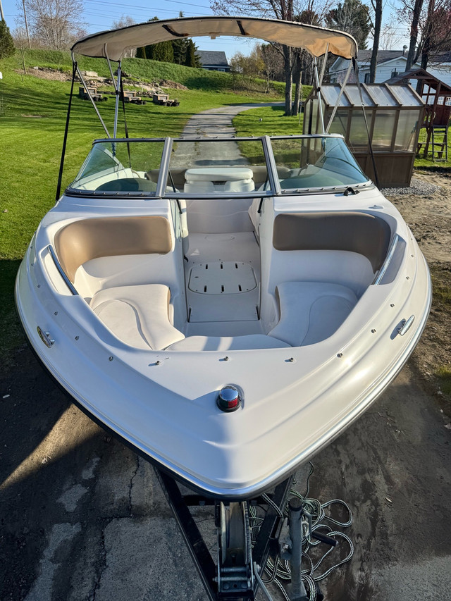 2009 Four Winns H190 Bowrider with 190hp Mercruiser in Powerboats & Motorboats in North Bay - Image 2