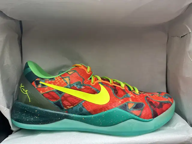 NIKE KOBE 8 PROTRO WHAT THE SIZE 11 in Men's Shoes in City of Toronto - Image 2