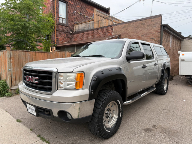 2007 GMC sierra CrewCab 4X4 1500 in Cars & Trucks in City of Toronto