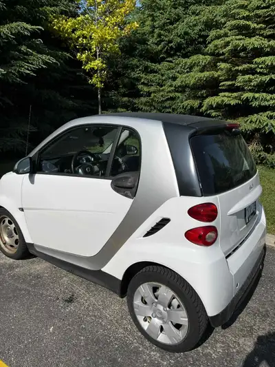 Good condition! Heated leather seats, air condition, 121 000 kms Just needs some muffler maintenance...
