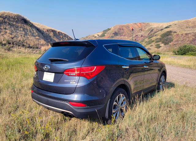 2013 Hyundai Santa Fe (Limited) AWD in Cars & Trucks in Lethbridge - Image 4