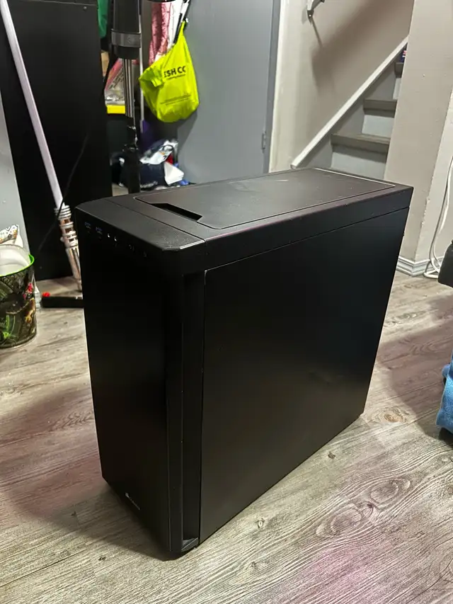 Corsair ATX PC Case529839303689523201